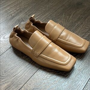 Mansur Gavriel Square Toe Loafer in Caramel size 36.5